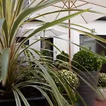 Fabian Hotel
